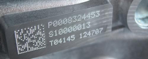 Marcatura a micropunti di un codice Data Matrix su un componente metallico del motore